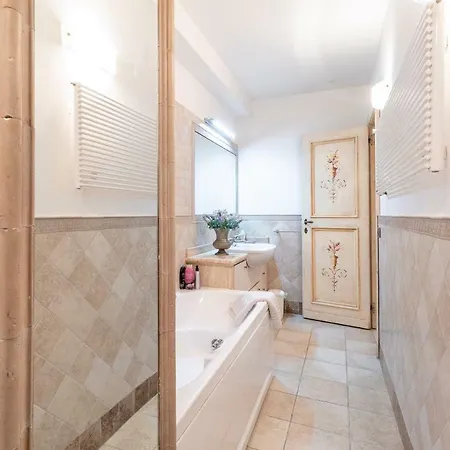 Residenza Contessa Costanza Roma